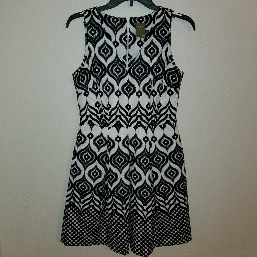 Taylor Jacquard black and white dress - Picture 4 of 5